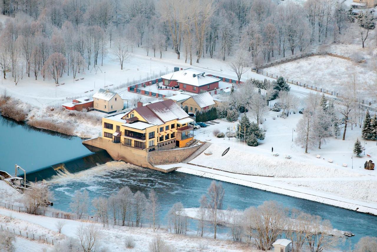 Viesbutis Banga Tauragė Exterior foto