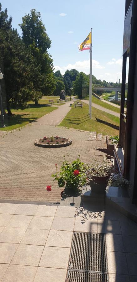 Viesbutis Banga Tauragė Exterior foto