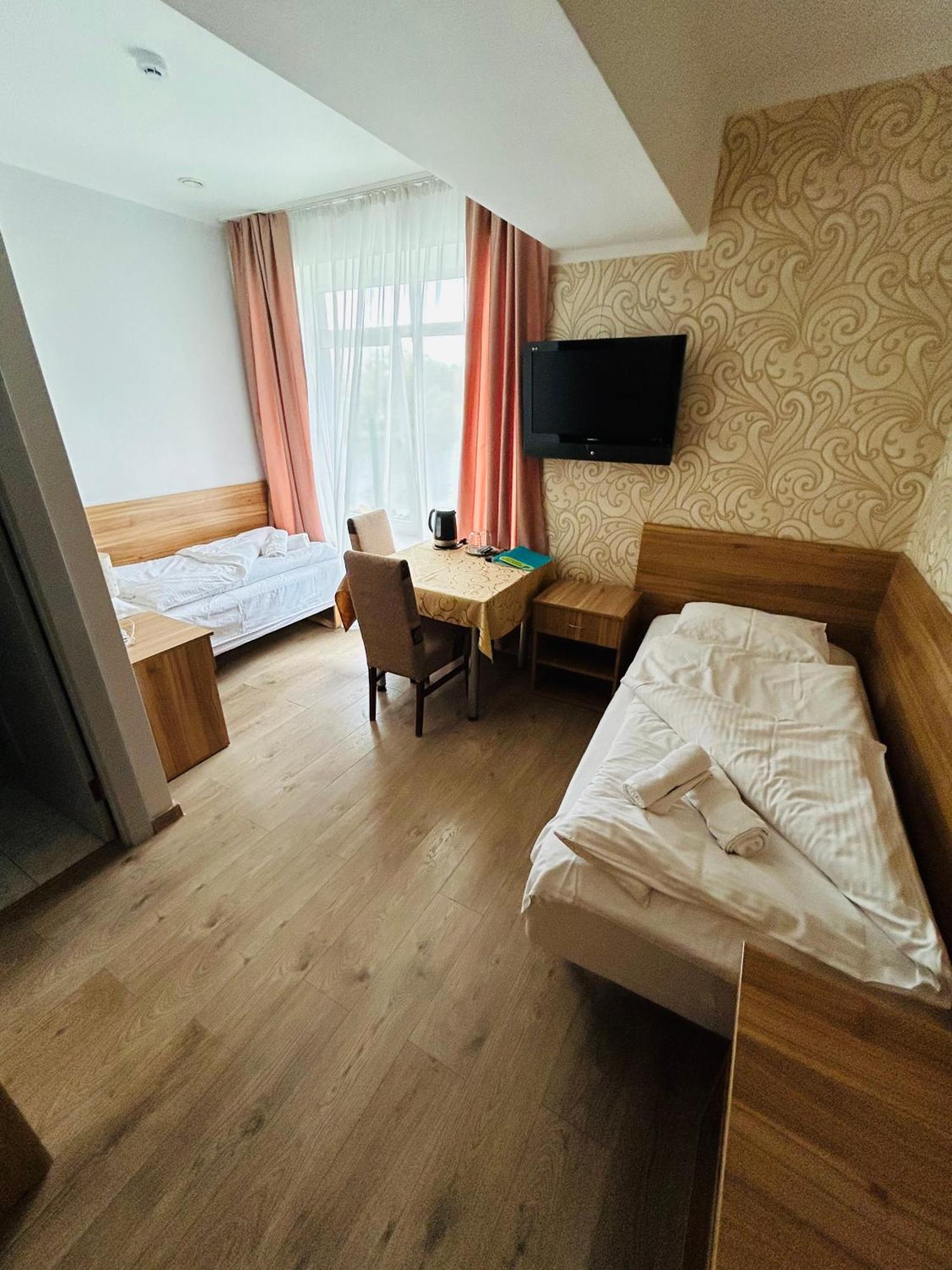 Viesbutis Banga Tauragė Exterior foto